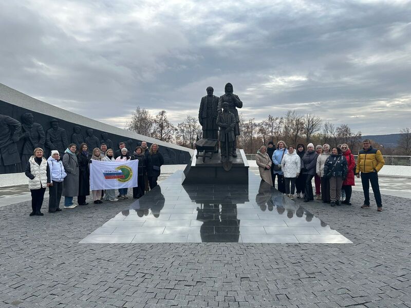 Члены профорганизации Прокуратуры Мордовии отметили 80-летие Победы поездкой по историческим местам