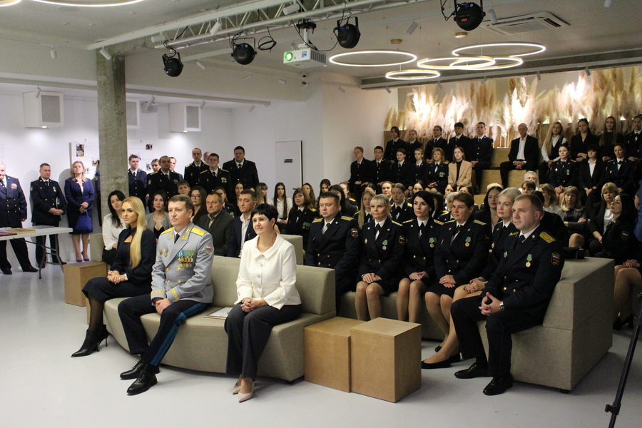 Ростовская организация Профсоюза поздравила ГУ ФССП региона со 160-летием ведомства