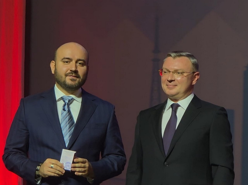 День профсоюзов Самарской области. Губернатор региона вступил в Профсоюз